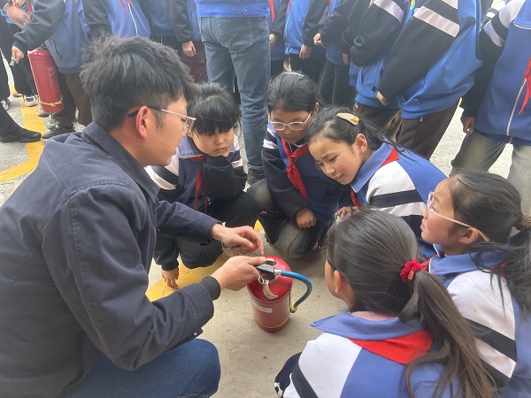3.27 黨建引領聚合力 校企共筑節(jié)水夢  附圖4.jpg